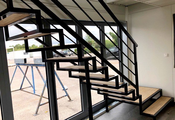 Escalier métallique à marches bois réalisé sur mesure